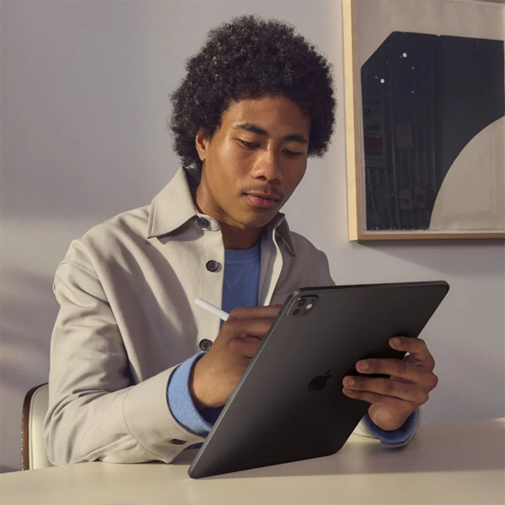 iPad_Pro_11_WiFi_512GB_Vidrio_Estandar_Negro_Espacial_M5_Imagen_posicion_5_iShop_El_Salvador