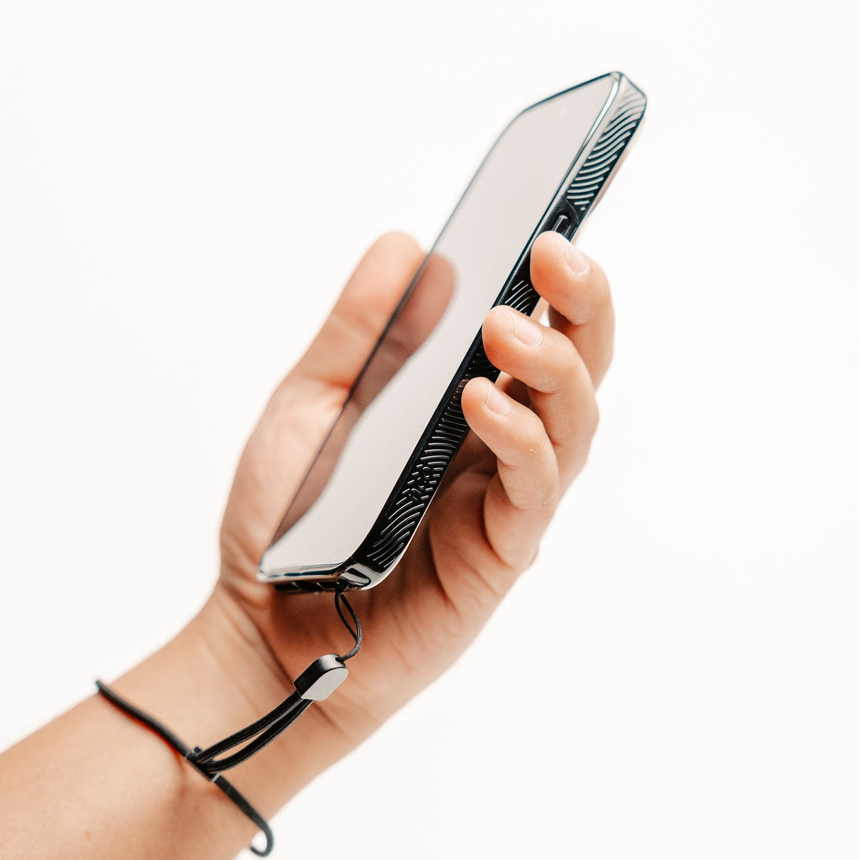 SafeCase Force NCO con MagSafe para iPhone 15 Series