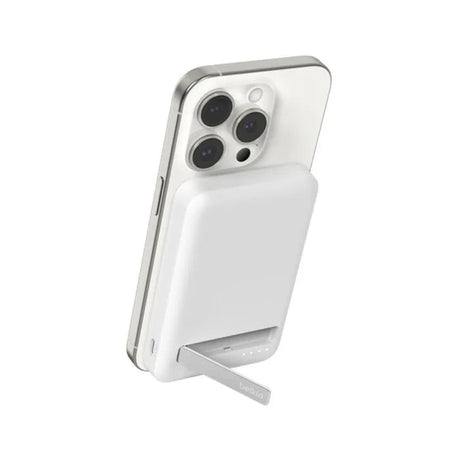 Bateria_Externa_Qi2_5000mAh_15W_Stand_Blanco_Imagen_posicion_6_iShop_El_Salvador
