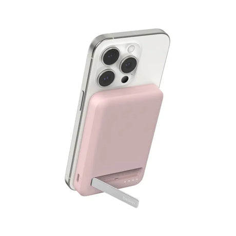 Bateria_Inalambrica_Belkin_5000_mAh_con_MagSage_+_Soporte_Rosa_Posición_1_iShop_El_Salvador