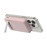Bateria_Inalambrica_Belkin_5000_mAh_con_MagSage_+_Soporte_Rosa_Posición_2_iShop_El_Salvador