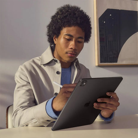 iPad_Pro_11_WiFi_512GB_Vidrio_Estandar_Negro_Espacial_M5_Imagen_posicion_5_iShop_El_Salvador