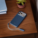 Case_Beats_para_iPhone_17_Pro_Max_con_soporte_MagSafe_y_Control_de_Cámara_Azul_Cobalto_Posición_2_iShop_El_Salvador