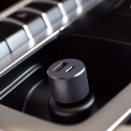 Cargador_de_carro_Satechi_con_puerto_USB_C_72W_Gris_Espacial_Posicion_4_iShop_El_Salvador