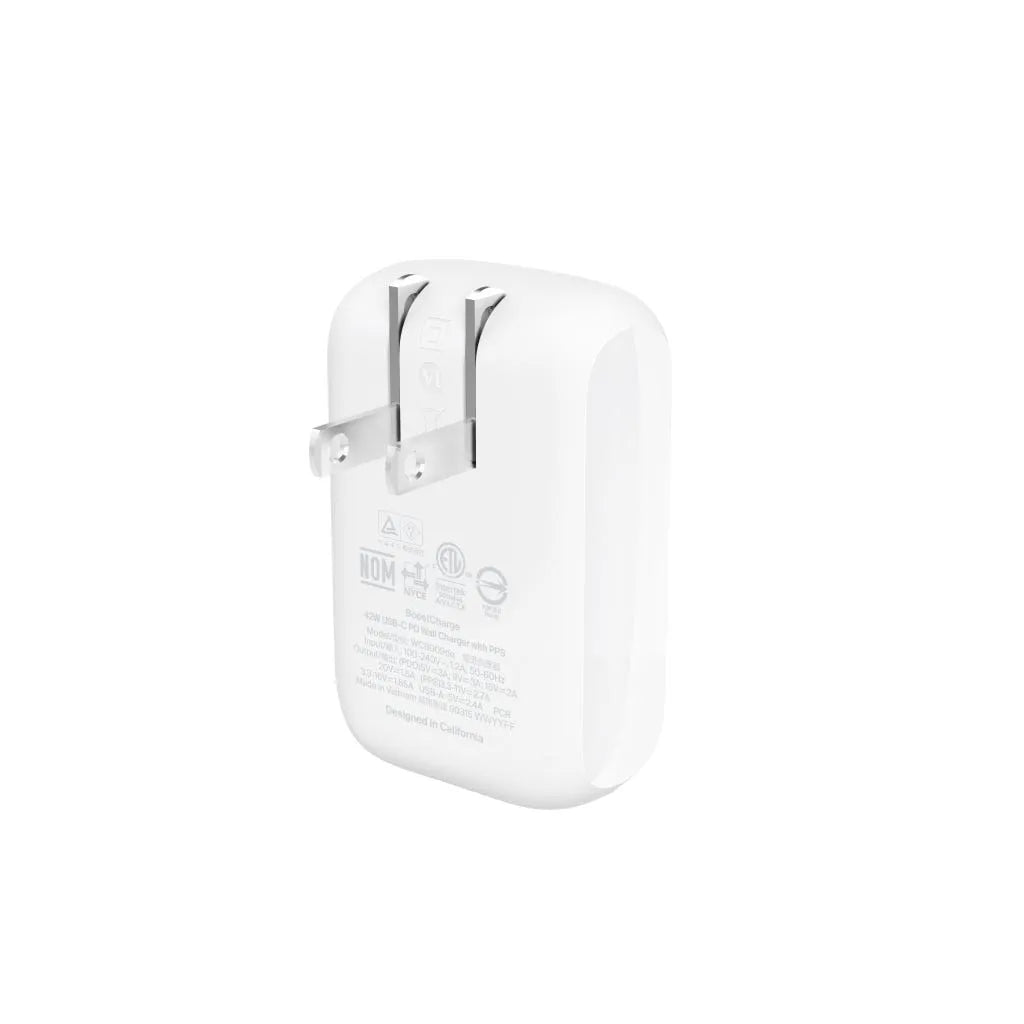 Cargador de Pared Belkin Dual USB-C 30W y USB-A 12W - Blanco